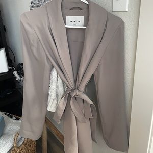 Aritzia babaton XXS silk coat
